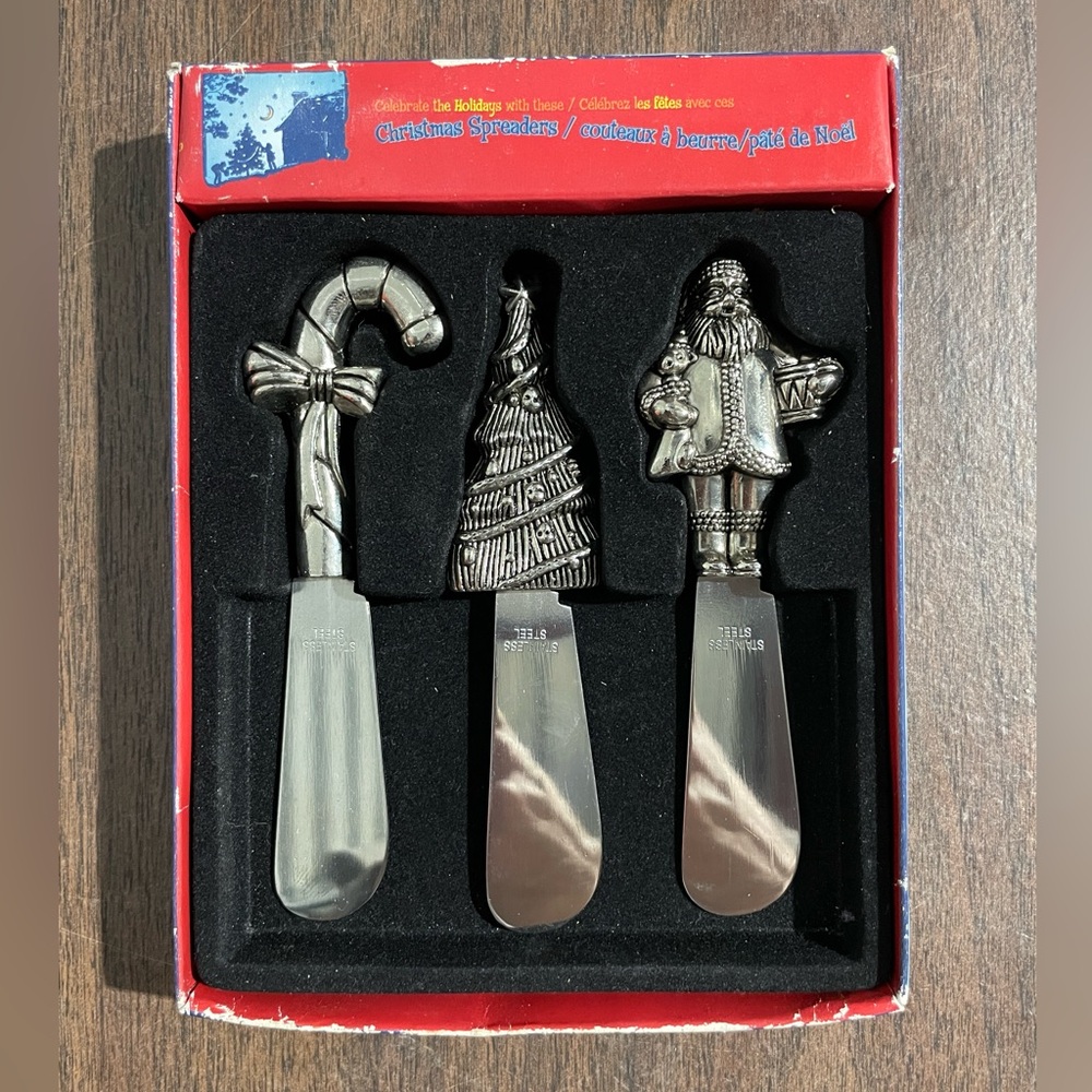 Innovage Chistmas Spreaders Butter Knives - Set of 3 (Candy Cane, Tree, Santa)